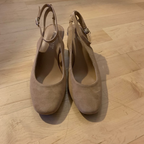 New Aerosoles Nude Block Heels - Picture 4 of 6